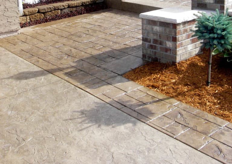 Les bétons décoratifs : béton imprimé et béton désactivé