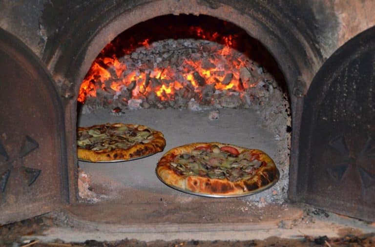 Pourquoi choisir un four à pizza professionnel pour la maison ?