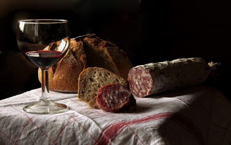 L&rsquo;appellation AOC protège et contrôle également des régions géographiques sur toute la France
