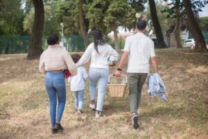 Où trouver les meilleures randonnées familiales pour profiter de la nature ensemble ?