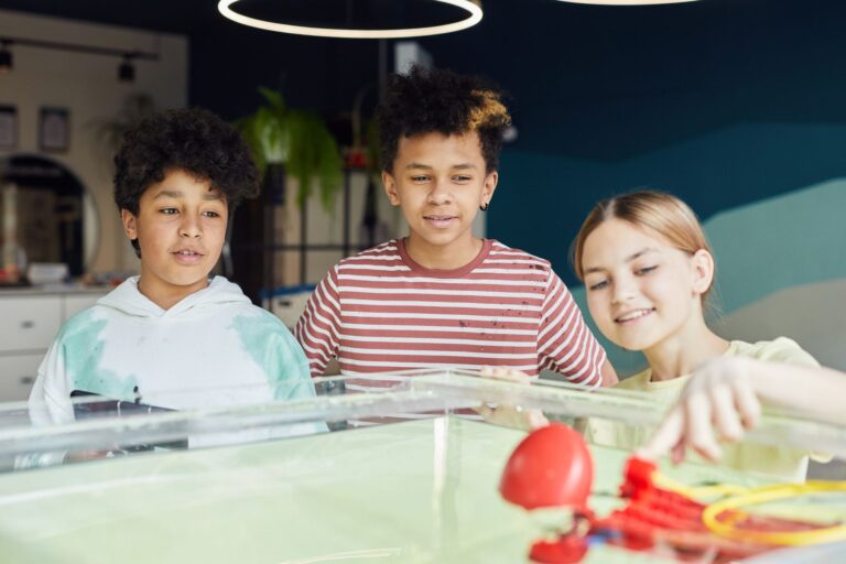 Quelles sont les sorties pédagogiques et amusantes à partager en famille ?