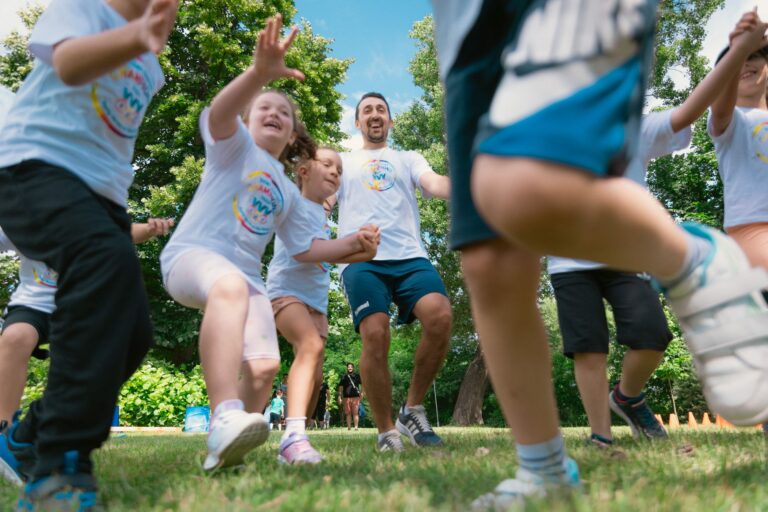 Quels sont les avantages d&rsquo;un programme d&rsquo;activités variées pour des sorties en famille ?